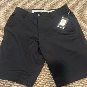 Under Armour black shorts with pockets BRAND NEW